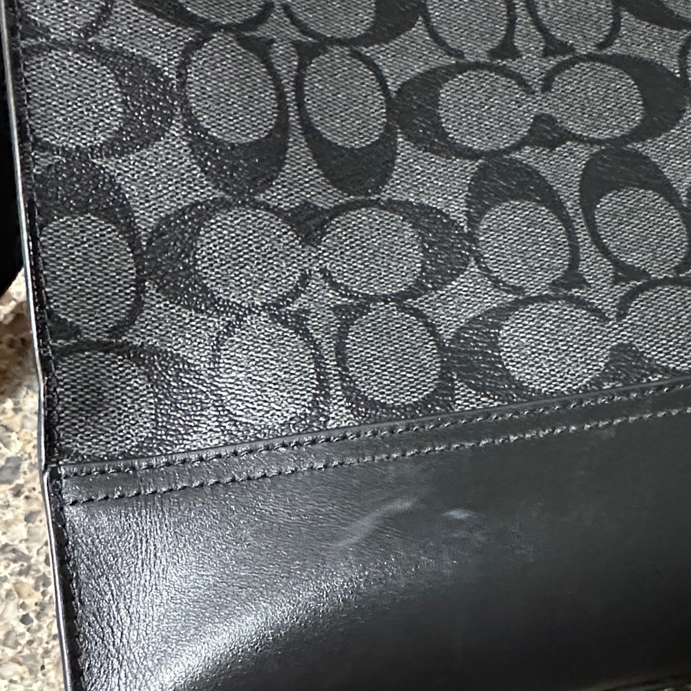 Coach Graham Structured Tote - Picture 3 of 6